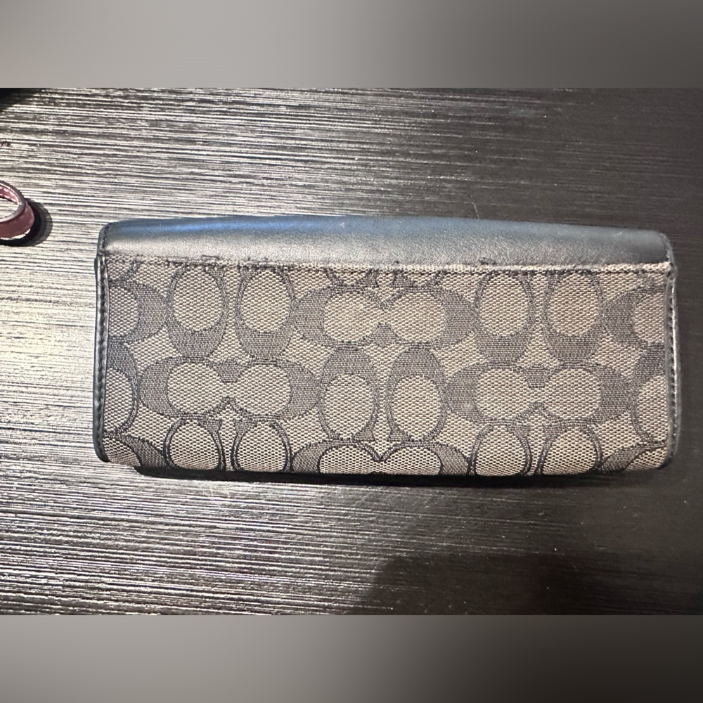 Wallet - Picture 3 of 4